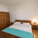 Anka Apartment *