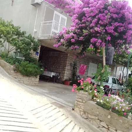 Anka Apartment *