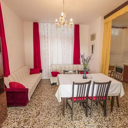 Anka Apartment