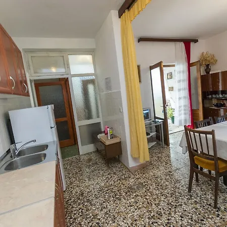 Anka Apartment *